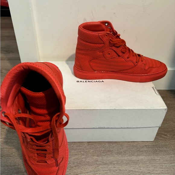 BALENCIAGA High Top Perforated Sneaker RED - Picture 10 of 12